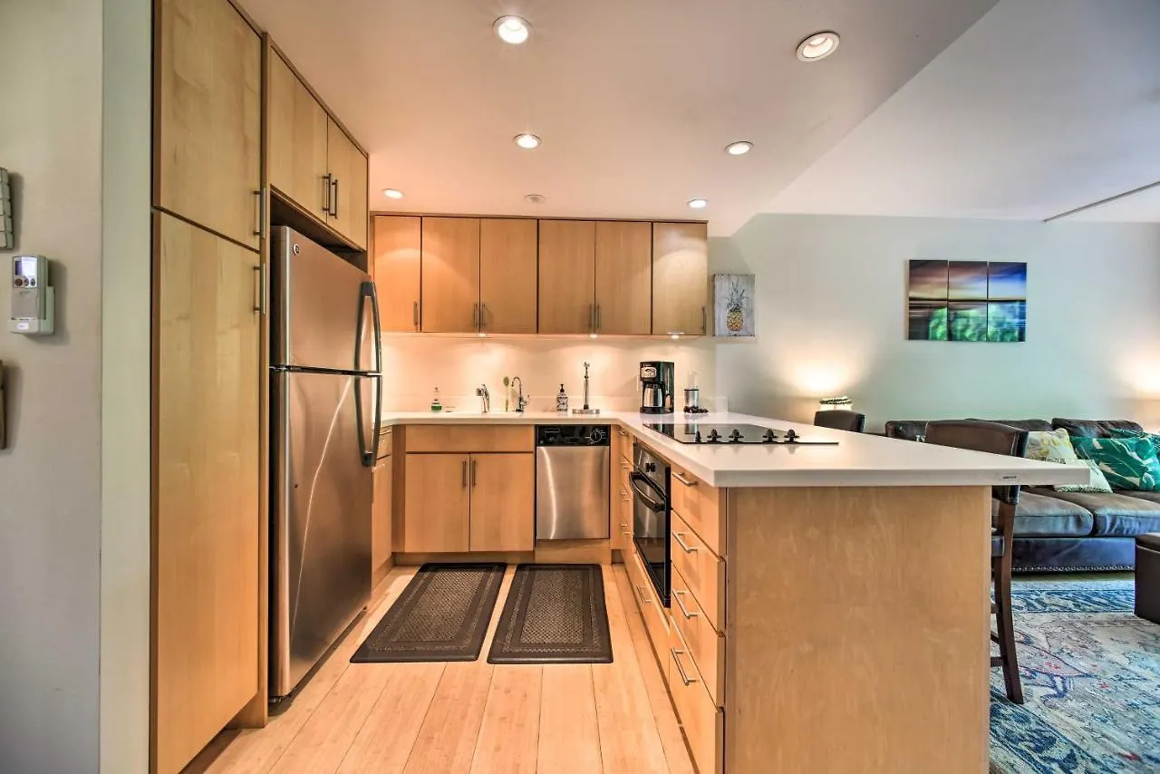 Comfy Tropical Condo With Pool - Walk To Beach! Kahana